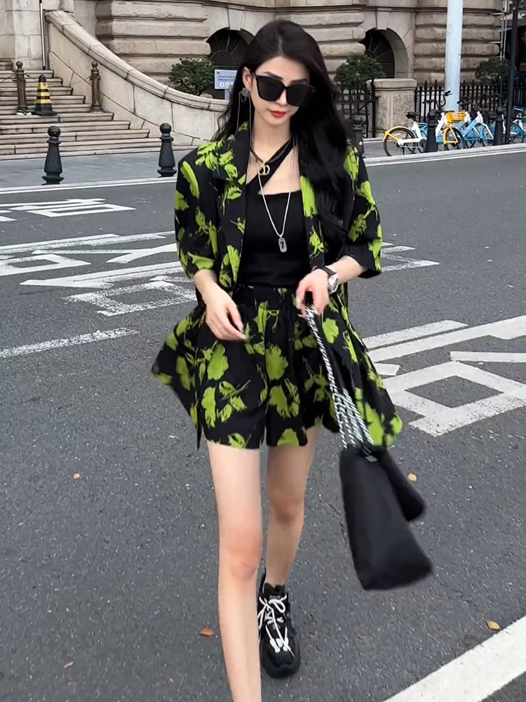 Street Fashion Online - Modaya Uygun Baskılı Takım Elbise Kadın