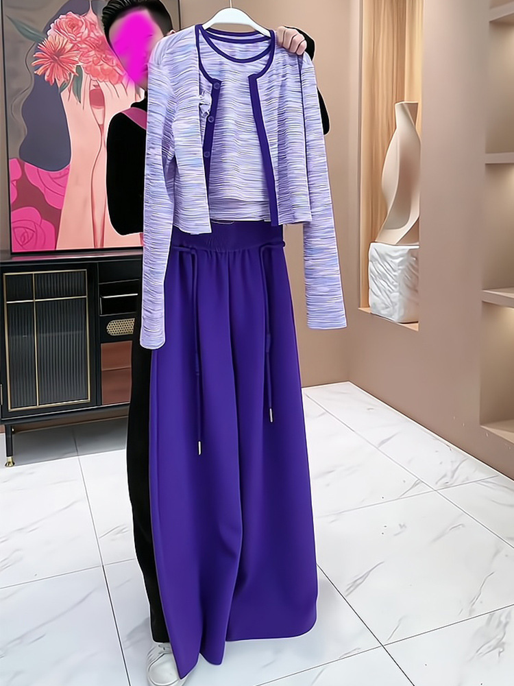 Street Fashion Online - Modaya Uygun Geniş Paça Pantolon Takımı