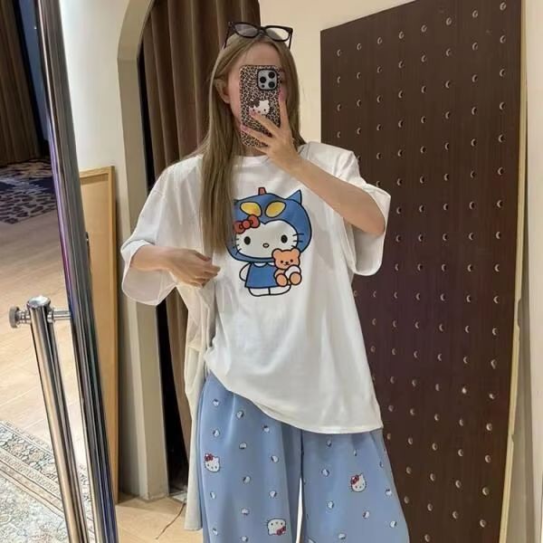 Kısa Kollu Hello Kitty Baskılı - Street Fashion Designers incelemesi ve fiyatı